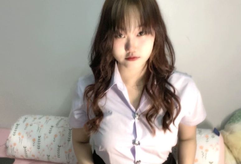 เกล จัดเต็ม คาชุดนักศึกษา ID: 4022795007 thlive/ช้างlive