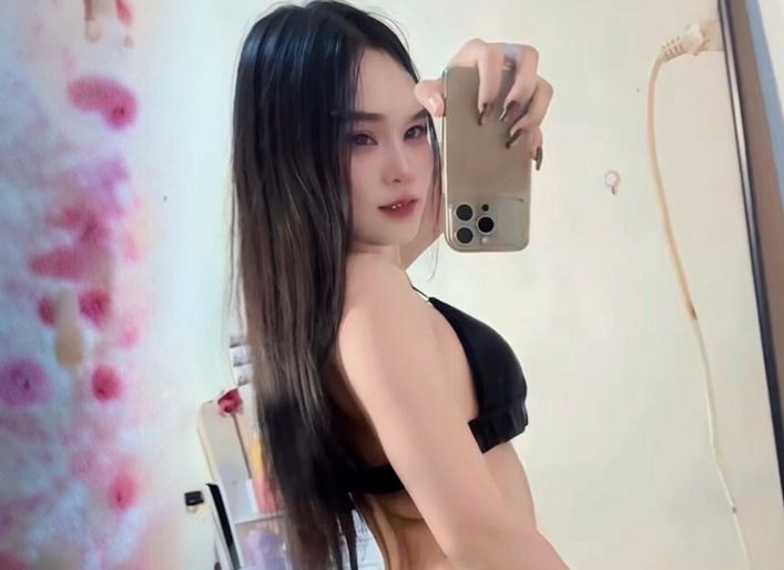 จุ๊บแจง จัดเต็ม ID: 4021421953 thlive/ช้างlive