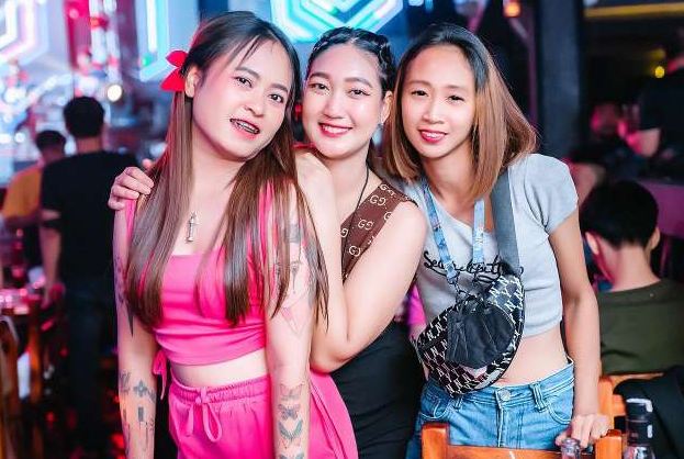 น้องซอกับลินจัดกับพียูส ลินดา คู่เทพ IDX 60664699 openfans/mlive